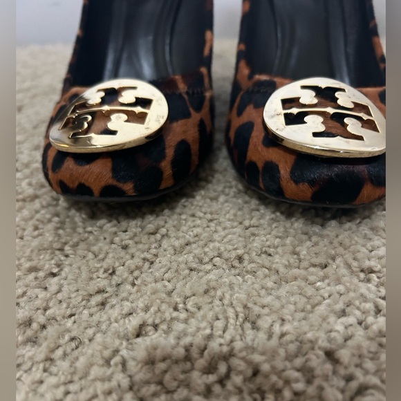 Tory Burch Sophie calf-hair, leopard wedge heel - Picture 4 of 6